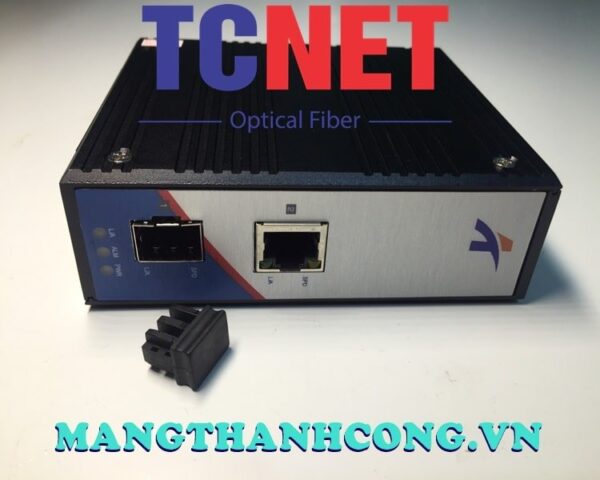bo chuyen doi cong nghiep wintop yt rs202 1gf1gt bo chuyen doi quang dien 1 cong 101001000base tx 1 cong quang 1000base xsfp gan din nguon dc1875v 9