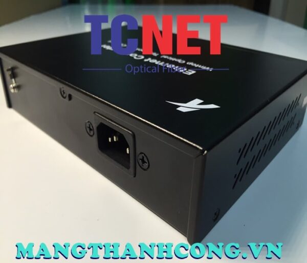 bo chuyen doi quang dien wintop yt 8110g 24 sfp as bo chuyen doi quang dien 4 cong 101001000mbps gigabit ethernet 2 cong slot sfp quang ma yt 8110g 24 sfp as 9