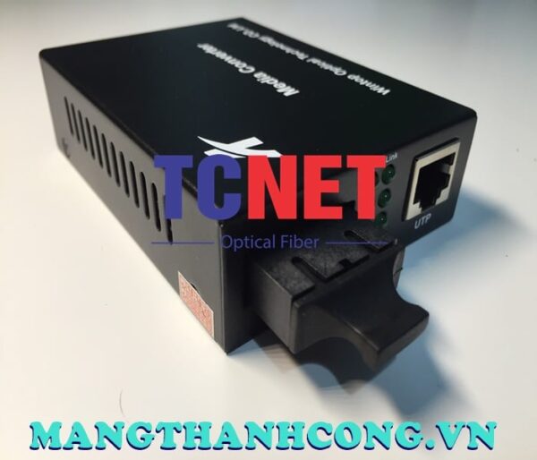 bo chuyen doi quang dien wintop yt 8110ma 11 2 bo chuyen doi quang dien 1 cong 10100mbps fast ethernet 2 soi quang 9