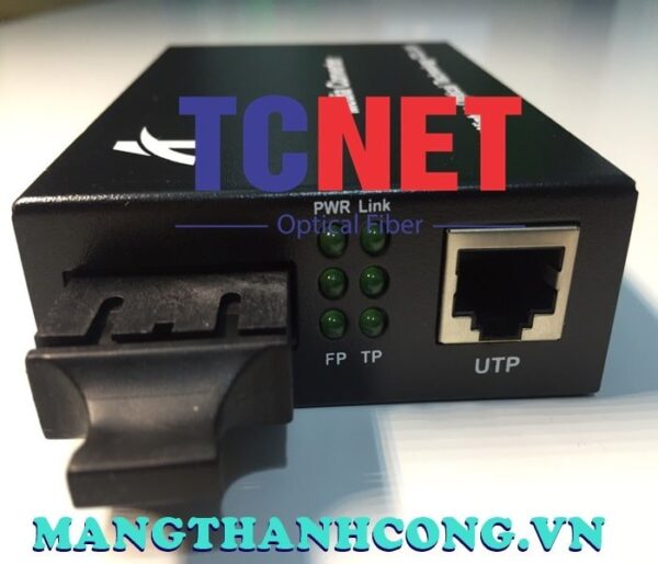 bo chuyen doi quang dien wintop yt 8110sa 11 20 bo chuyen doi quang dien 1 cong 10100mbps fast ethernet 2 soi quang 7