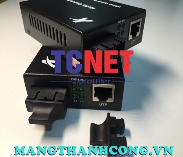 bo chuyen doi quang dien wintop yt 8110sa 11 20 bo chuyen doi quang dien 1 cong 10100mbps fast ethernet 2 soi quang 8