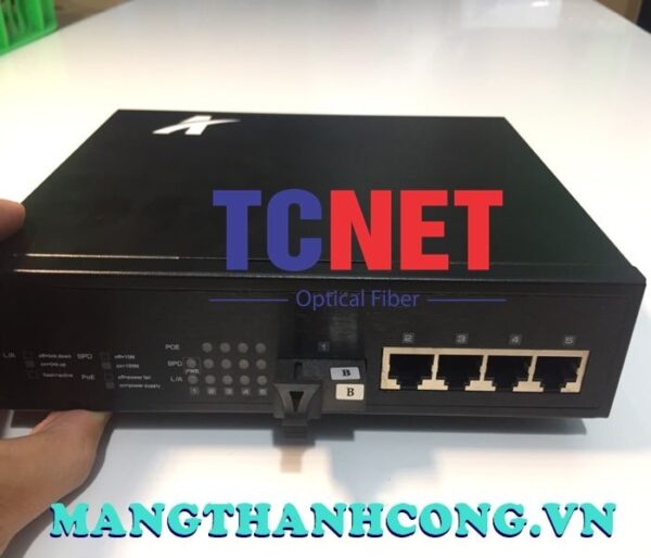 bo chuyen doi quang dien wintop yt 8110sb 14 20b bo chuyen doi quang dien 4 cong 10100mbps fast ethernet 1 soi quang chuan b 2