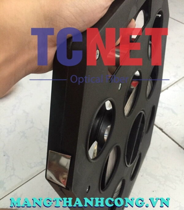 cuon day dai inox 20 x 0.4 x 50 treo tru ngoai troi 2