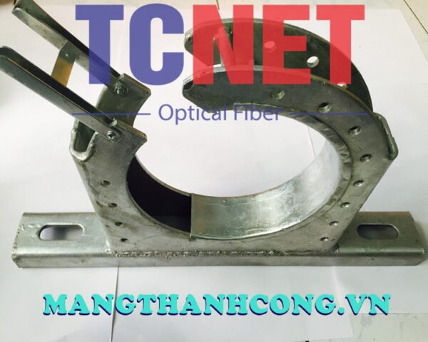 gia d200 ma kem treo tru cap quang ngoai troi 5