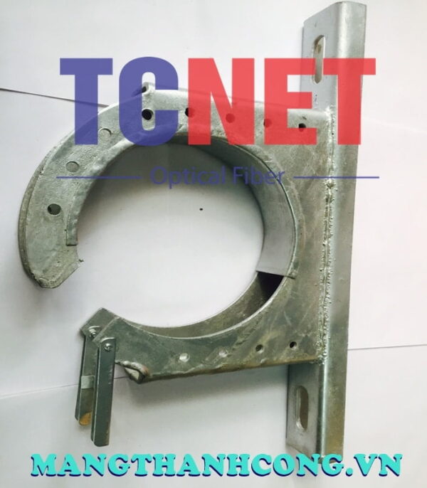 gia d200 ma kem treo tru cap quang ngoai troi 6
