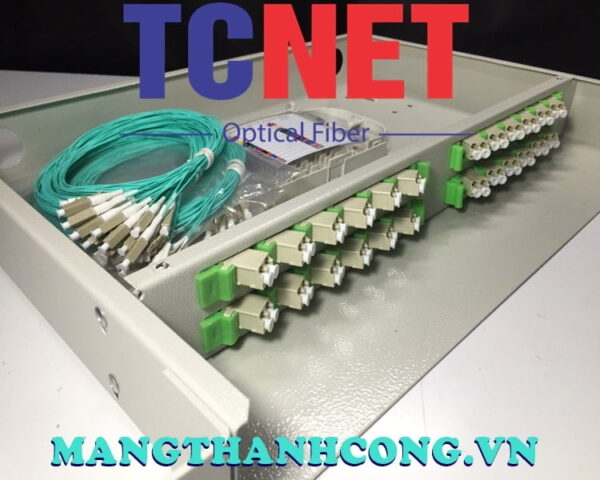 hop phoi quang odf 24fo khay co dinh gan rack 19 lc duplex om5