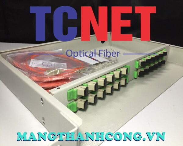 hop phoi quang odf 24fo khay co dinh gan rack 19 scpc mm