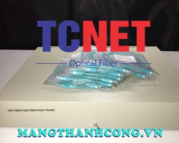 hop phoi quang odf 48fo khay co dinh gan rack 19 scpc om10