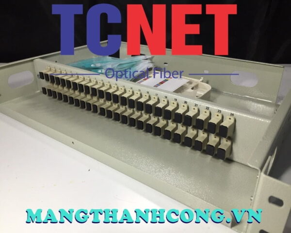 hop phoi quang odf 48fo khay co dinh gan rack 19 scpc om6