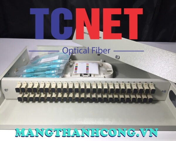 hop phoi quang odf 48fo khay co dinh gan rack 19 scpc om7
