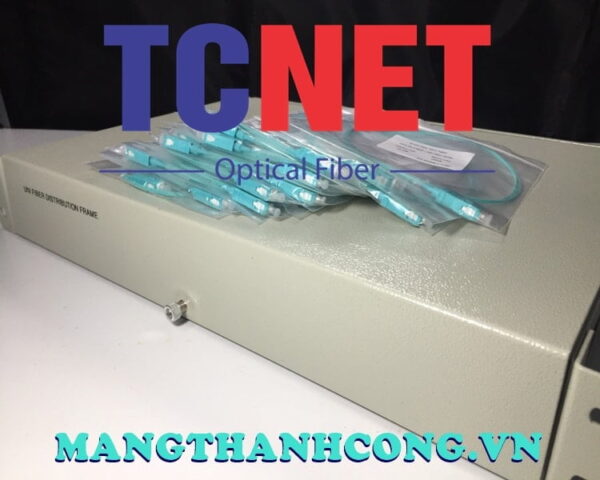 hop phoi quang odf 48fo khay co dinh gan rack 19 scpc om8