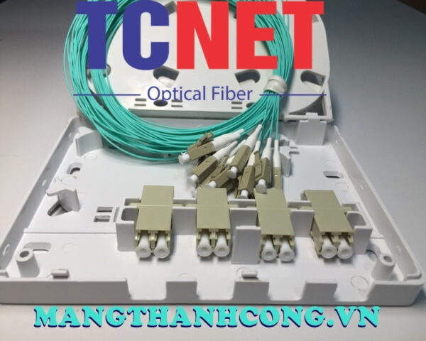 hop phoi quang odf 4fo ftth4 lc om3 duplex khay giua trang kem
