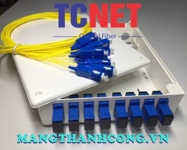 hop phoi quang odf 8fo ftth8 scupc simplex trang kem 2