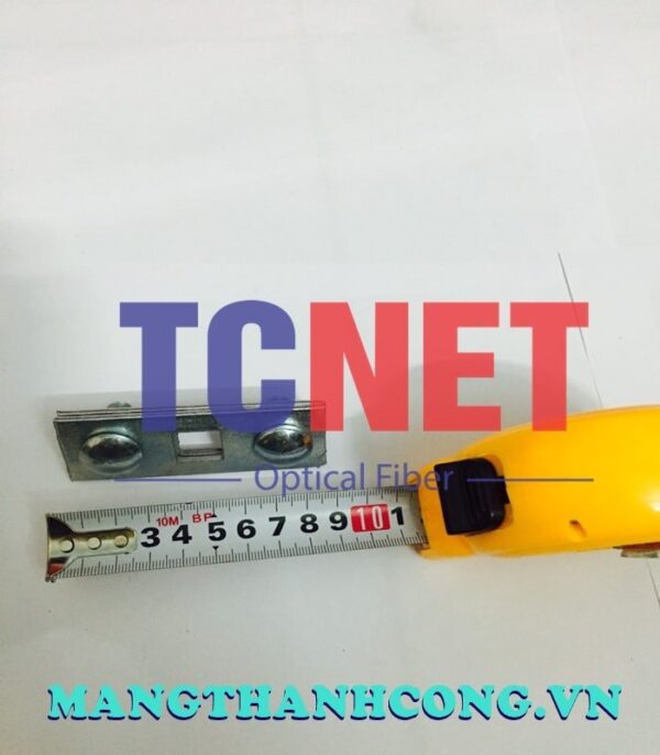 nep 2 ranh 3 lo d12 ma kem treo tru cap quang ngoai troi