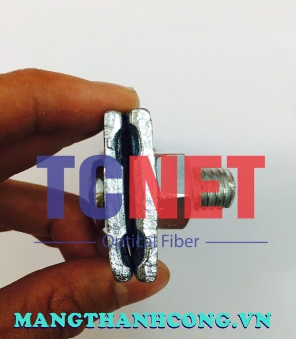 nep 2 ranh 3 lo d14x100 ma kem treo tru cap quang ngoai troi 2