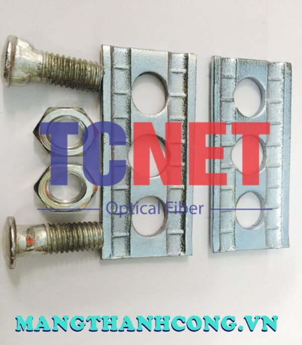 nep 2 ranh 3 lo d14x100 ma kem treo tru cap quang ngoai troi