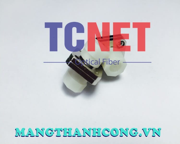 FC/UPC – FC/UPC Square Simplex Single-mode Adapter 4 Adapter fcupc fcupc vuong simplex singlemode 4.jpg