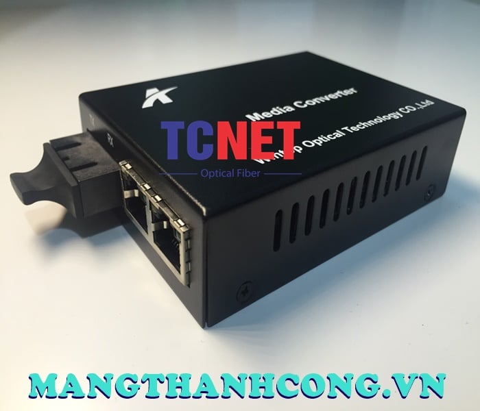 WINTOP Fiber to Ethernet Media Converter YT-8112MA-2 | 2-Port 10/100Mbps Fast Ethernet to 2 Fiber Media Converter 3 Bo chuyen doi quang dien wintop yt 8112ma 2 bo chuyen doi quang dien 2 cong 10100mbps fast ethernet 2 soi quang 8.jpg