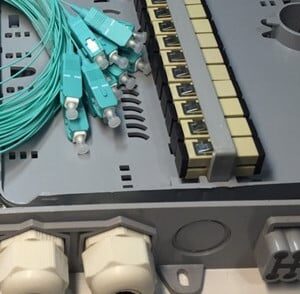 12FO FTTH Optical Distribution Box SC/UPC OM3 Outdoor Plastic