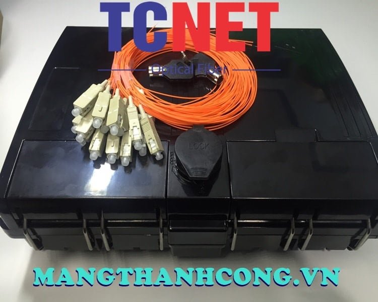 16FO FTTH Optical Distribution Box SC OM2 Black Outdoor Plastic 3 Hop phoi quang 16fo ftth sc om2 mau den nhua ngoai troi 3.jpg