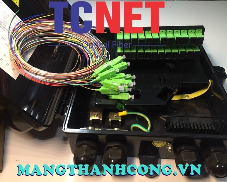 24FO FTTH Optical Distribution Box SC/APC 12 Colors SM Black Outdoor Plastic 6 Hop phoi quang 24fo ftth scapc 12 mau sm mau den nhua ngoai troi 2.jpg
