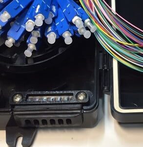 8FO FTTH Optical Distribution Box SC/UPC 12 Colors SM Black Outdoor Plastic
