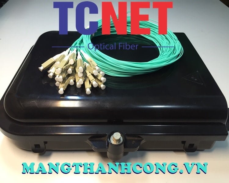 8FO FTTH Optical Distribution Box LC Duplex OM3 Black Outdoor Plastic 3 Hop phoi quang 8fo ftth lc duplex om3 mau den nhua ngoai troi 4.jpg