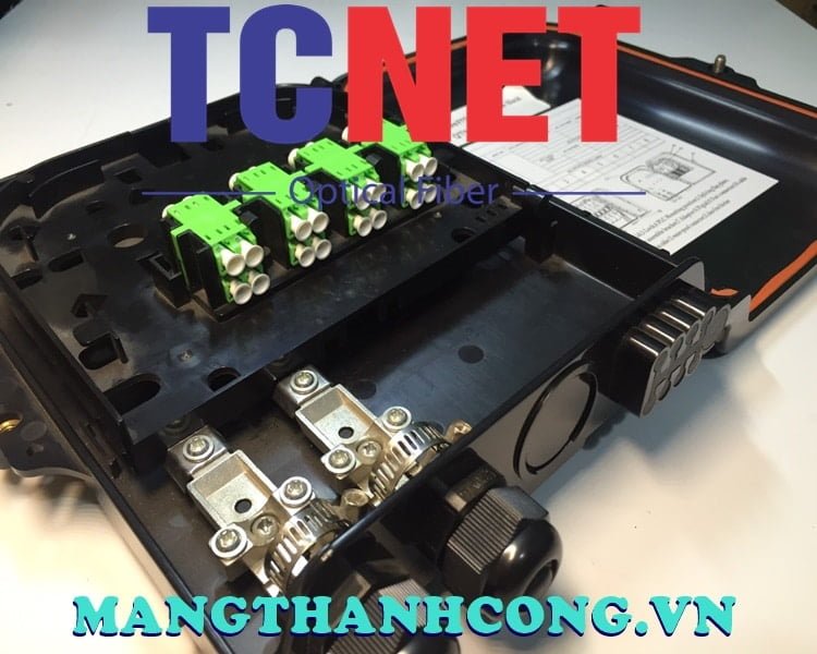 8FO FTTH Optical Distribution Box LC/APC Duplex SM Black Outdoor Plastic 2 Hop phoi quang 8fo ftth lcapc duplex sm mau den nhua ngoai troi 2.jpg