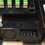 Hop phoi quang 8fo ftth lcapc duplex sm mau den nhua ngoai troi 3.jpg