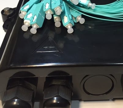 8FO FTTH Optical Distribution Box SC OM3 Black Outdoor Plastic 1 Hop phoi quang 8fo ftth sc om3 mau den nhua ngoai troi 5.jpg