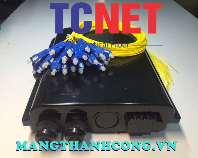 8FO FTTH Optical Distribution Box SC/UPC SM Black Outdoor Plastic 4 Hop phoi quang 8fo ftth scupc sm mau den nhua ngoai troi.jpg