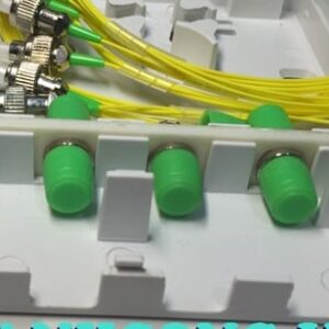 4FO FTTH4 ODF Optical Distribution Box FC/APC Simplex Center Tray White Cream