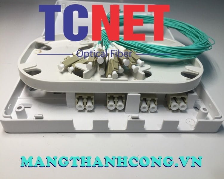 4FO FTTH4 ODF Optical Distribution Box LC OM3 Duplex Center Tray White Cream 5 Hop phoi quang odf 4fo ftth4 lc om3 duplex khay giua trang kem 2.jpg