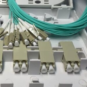 4FO FTTH4 ODF Optical Distribution Box LC OM3 Duplex Center Tray White Cream