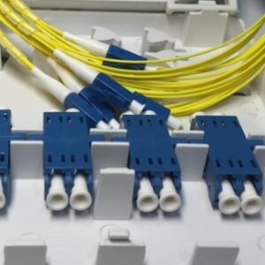 4FO FTTH4 ODF Optical Distribution Box LC/UPC Duplex SM Center Tray White Cream