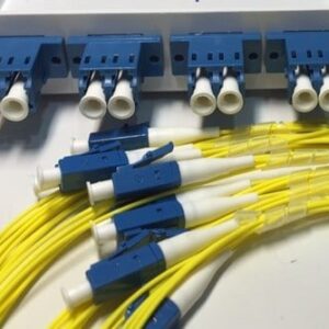 4FO FTTH4 ODF Optical Distribution Box LC/UPC SM Duplex White Cream