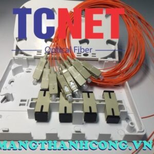 4FO FTTH4 ODF Optical Distribution Box SC OM2 Simplex Center Tray White Cream