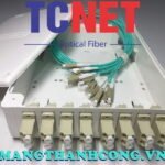 Hop phoi quang odf 8fo ftth8 lc duplex om3 trang kem 1.jpg
