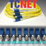 Hop phoi quang odf 8fo ftth8 lcupc duplex sm trang kem 6.jpg