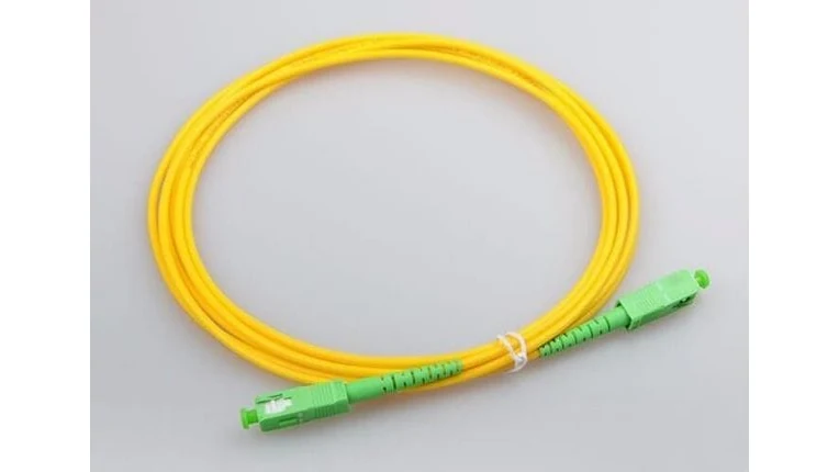 Dây nhảy quang singlemode SC/APC-SC/APC vỏ vàng, đầu nối màu xanh lá